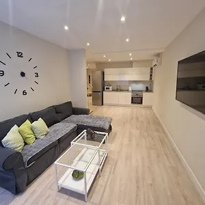 https://barcelona-duplex-de-3-habitaciones.top-hotels-tarragona.com
